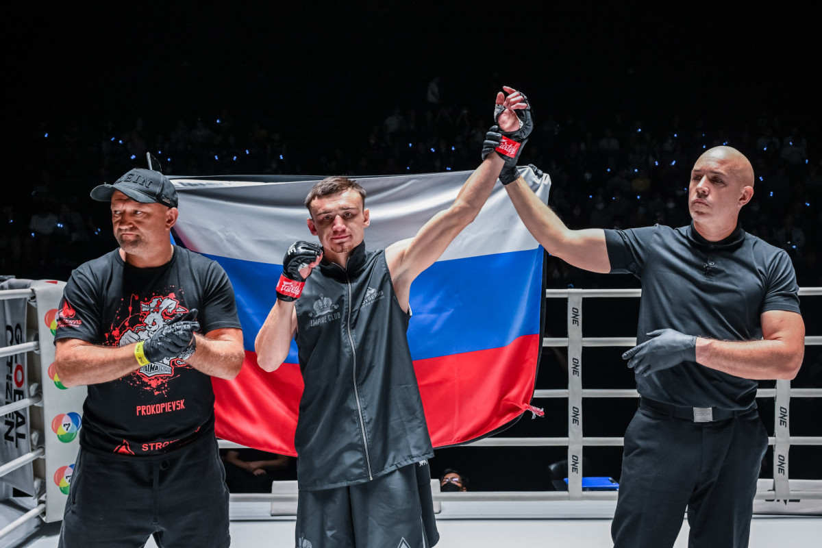 На турнире ONE Friday Fights 36, который прошел в Бангкоке 6 октября, успешно выступил боец из Прокопьевска Кирилл Хомутов